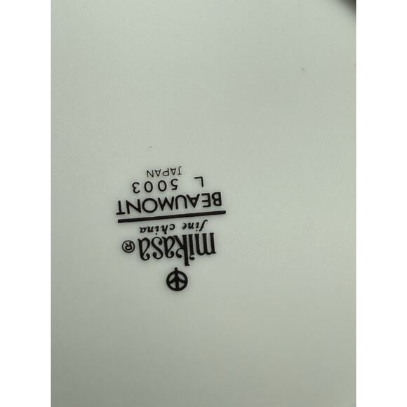 Mikasa Fine China L5003 Beaumont 10.5" Dinner Plates (set of 2) - Picture 3 of 3